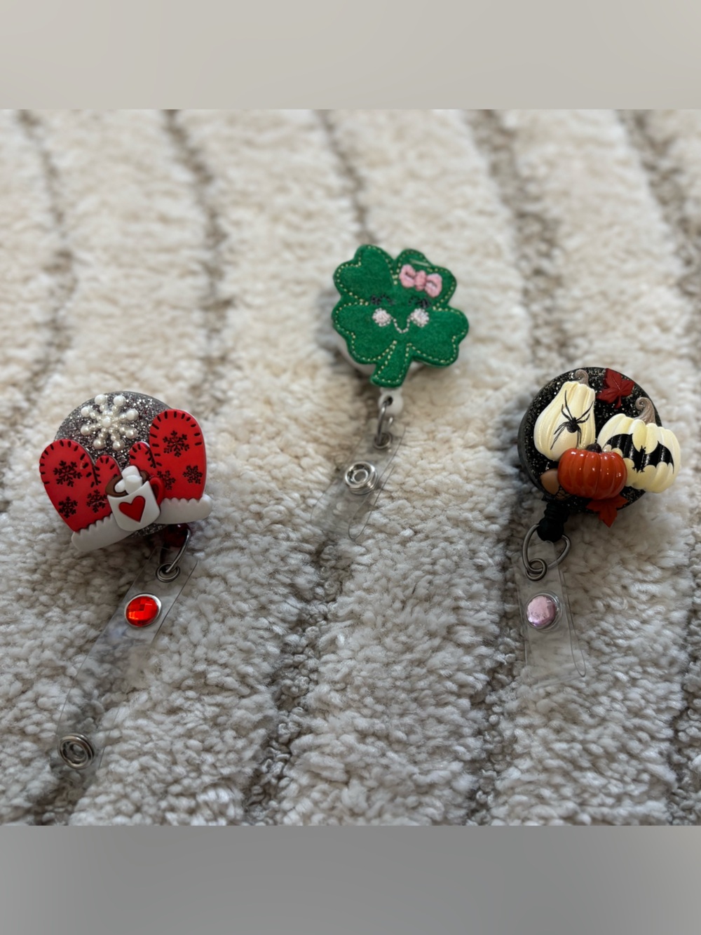 Set of 3 holiday badge reels 🎄🍀🎃